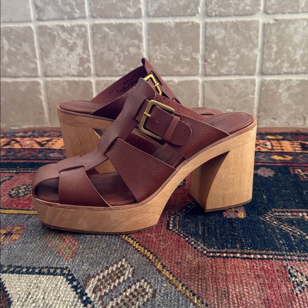 NEW Charlotte Stone Porto Fisherman Mule Heels SZ 9